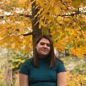 Meet your Posher, Emily